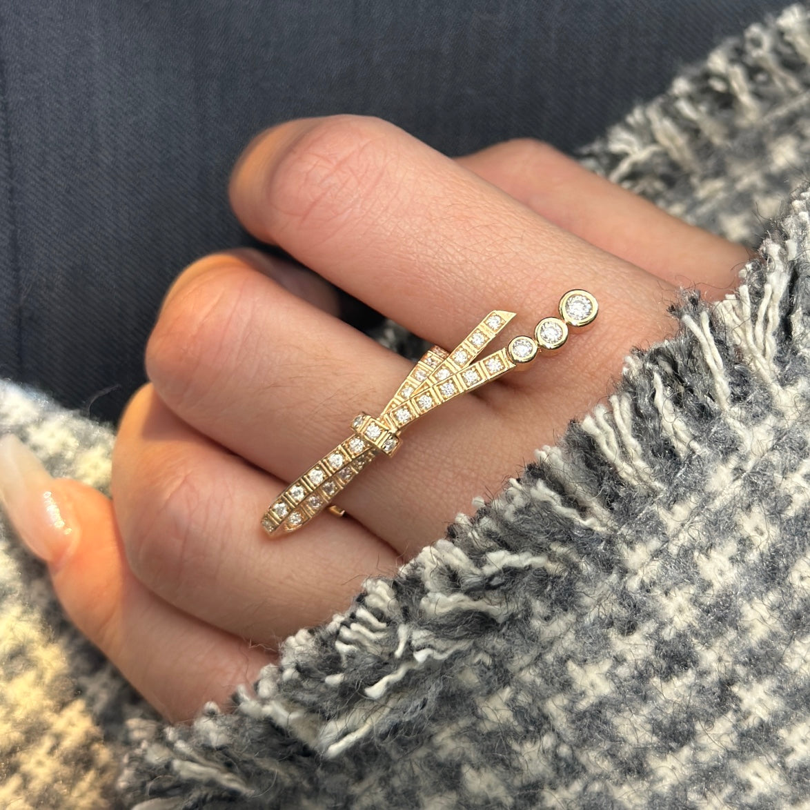 18K  Chanel Ruban Diamonds Ring