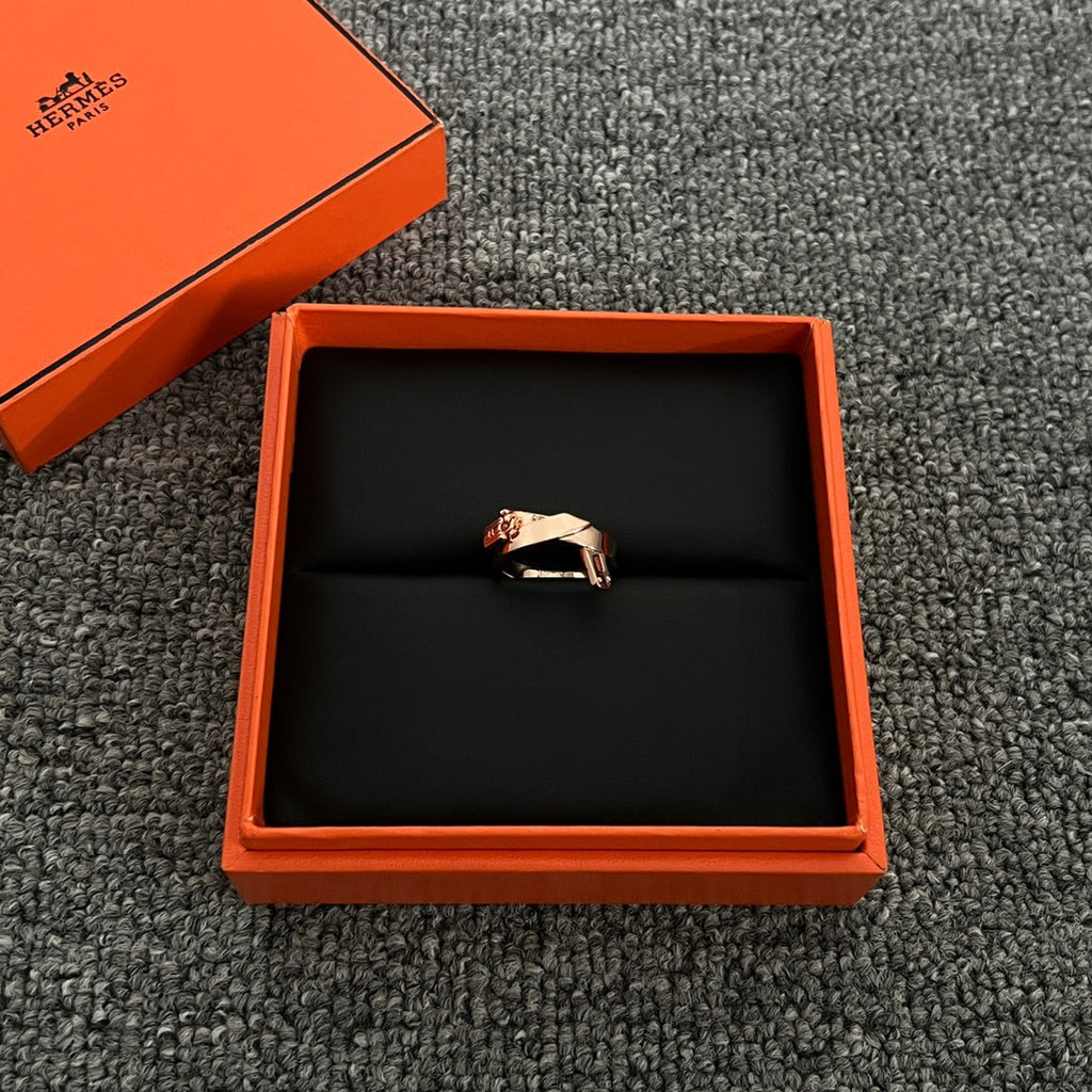 18K Kelly Gavroche Hermes Ring