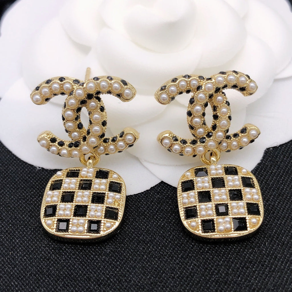 18K  Chanel Chain Earrings