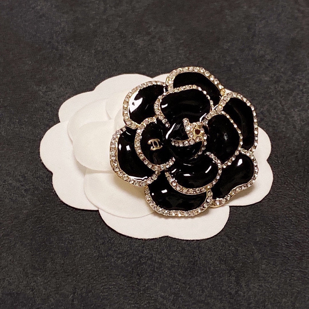 18K  Chanel Black Flower Brooch