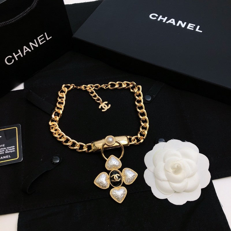 18K  Chanel Pearl Choker Chain Necklace