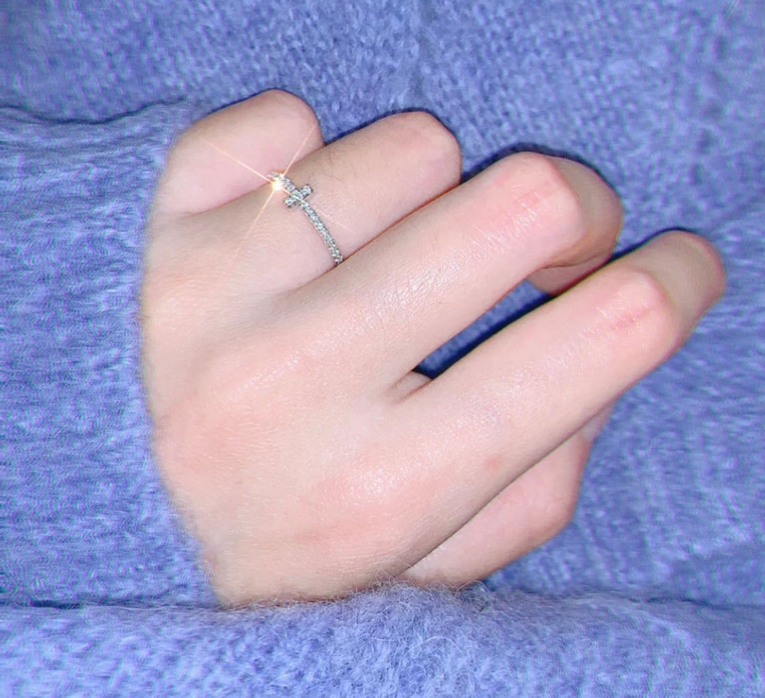 18K Tiffany Diamond Wire  Ring
