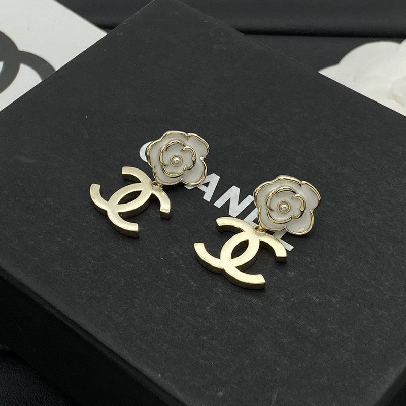 18K  Chanel Camellia Earrings
