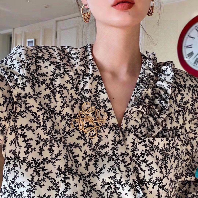 18K LOEWE Anagram Gold Brooch