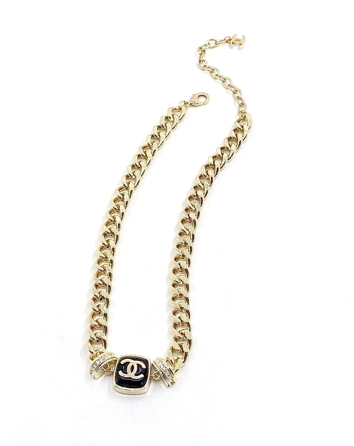 18K  Chanel Diamonds Necklace