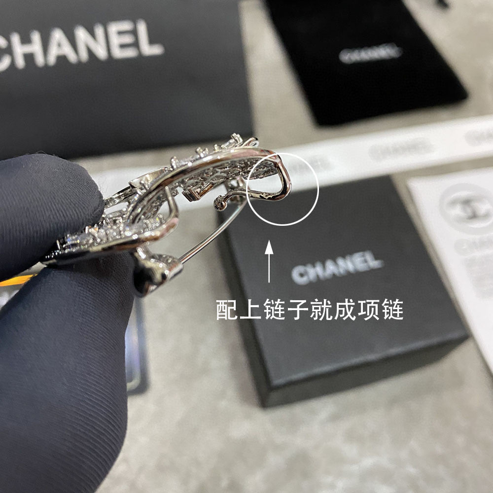 18K  Chanel Camellia Crystals Brooch