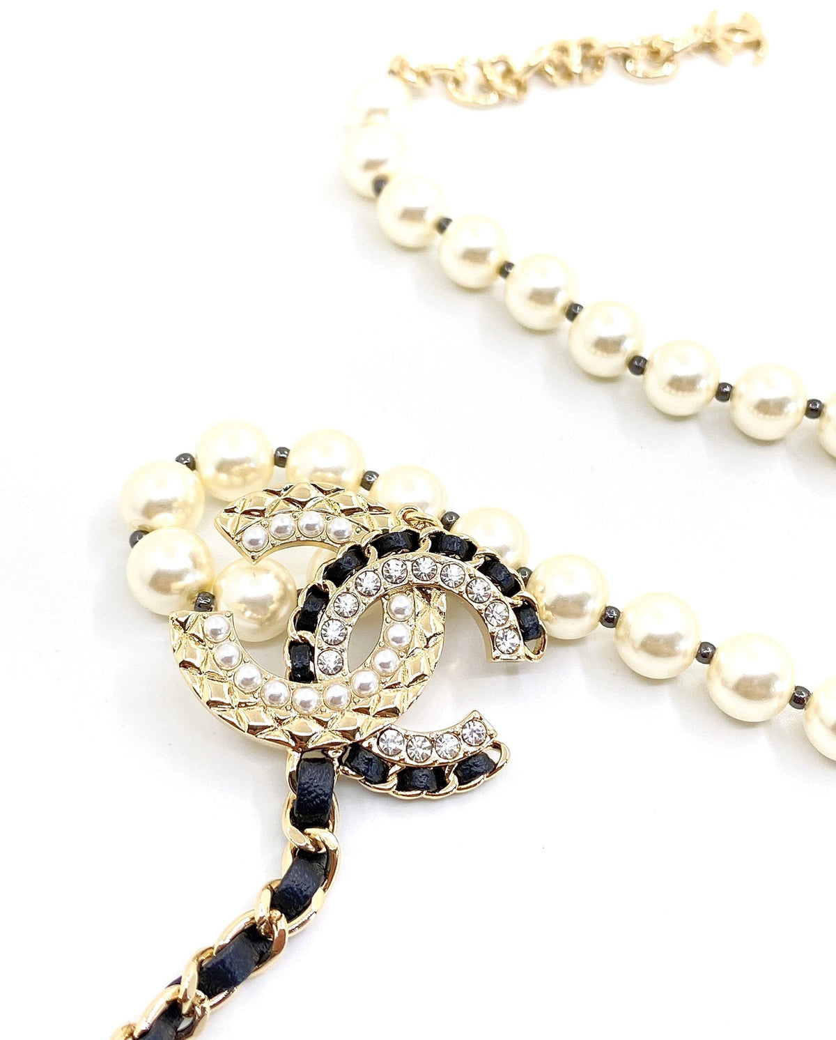 18K  Chanel Leather Pearls Necklace