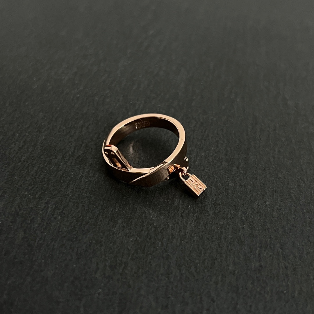 18K Kelly Gavroche Hermes Ring