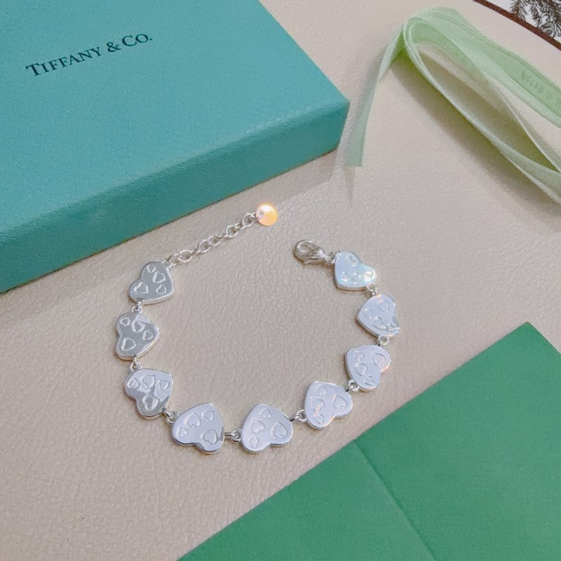 18K Return to Tiffany Green Heart Tag Bracelet