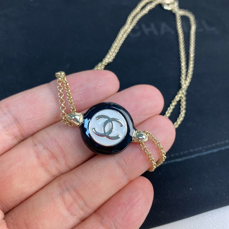 18K  Chanel Chain Choker Necklace