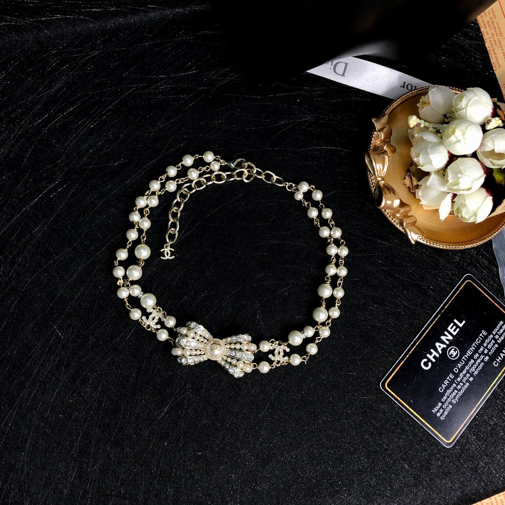 18K  Chanel Bow Choker Necklace