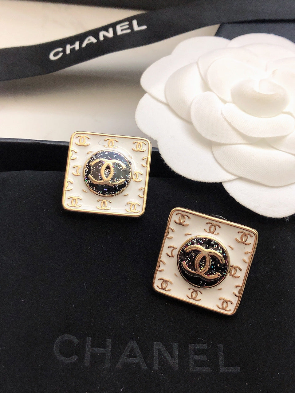 18K Vintage  Chanel Earrings