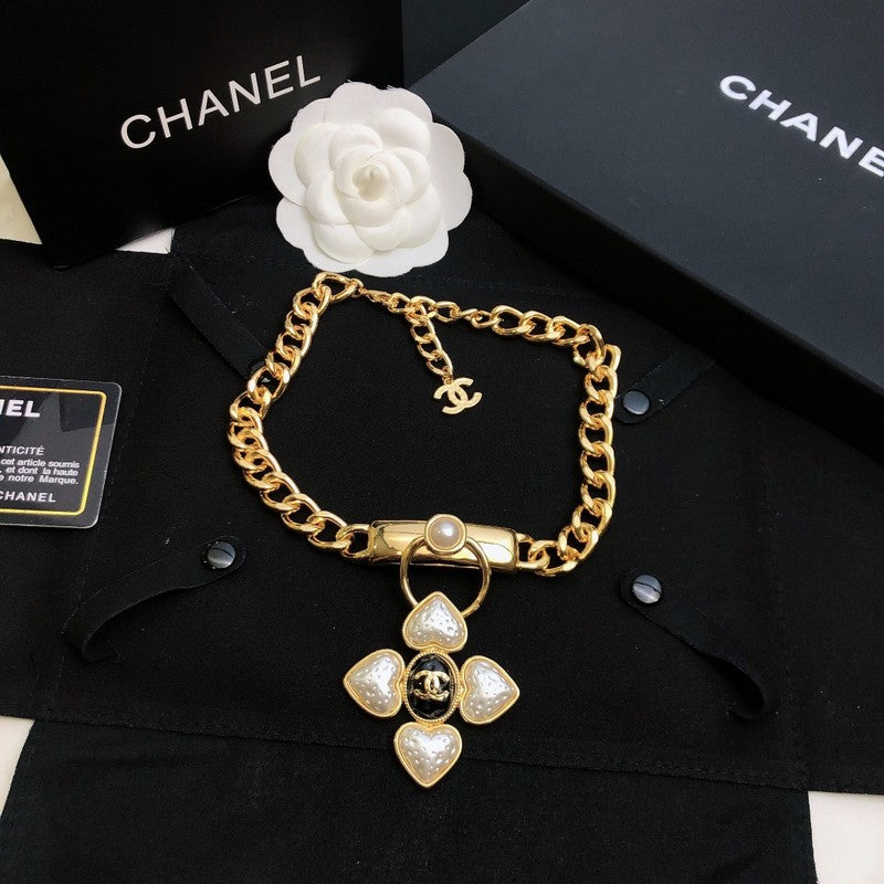 18K  Chanel Pearl Choker Chain Necklace