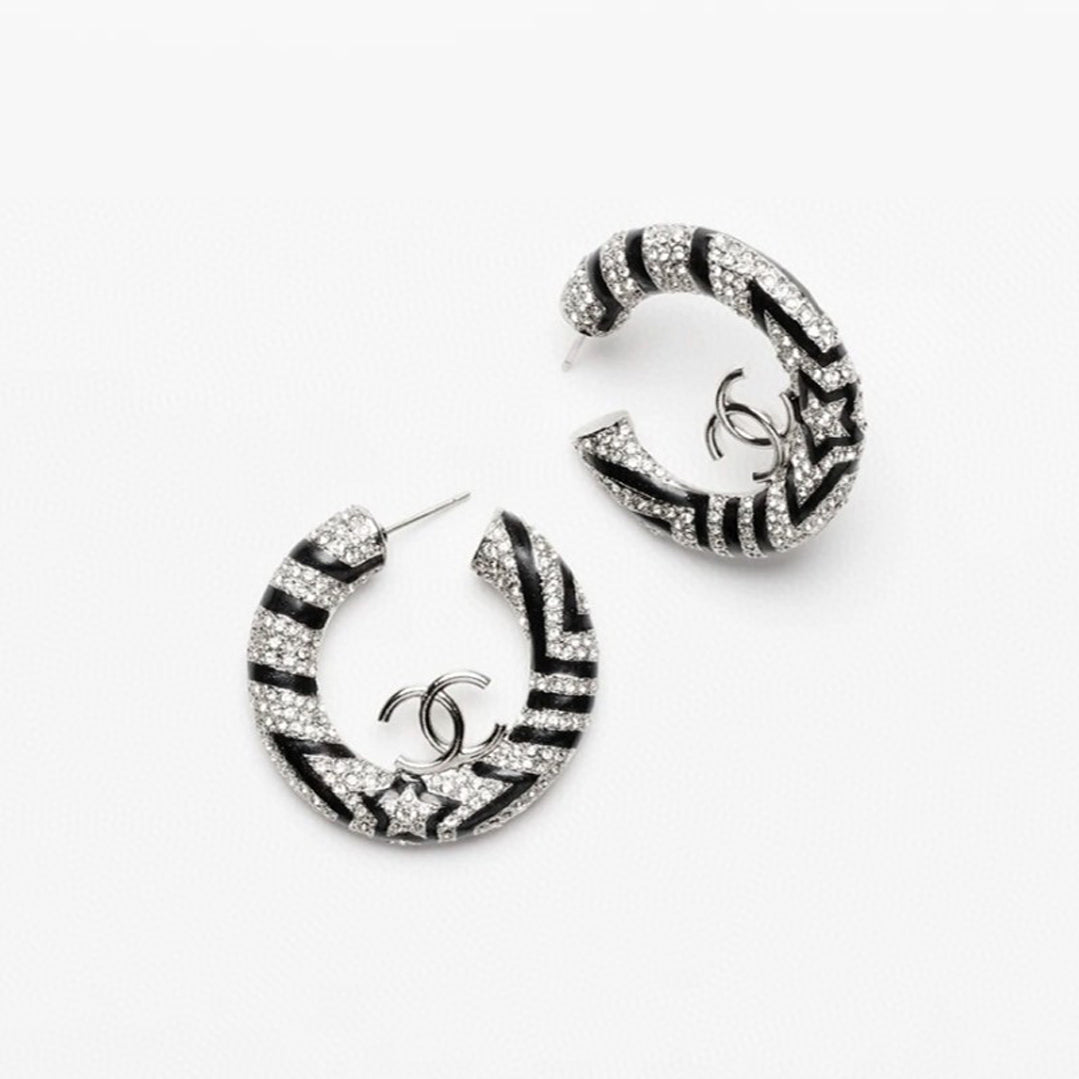 18K  Chanel Black Diamonds Earrings