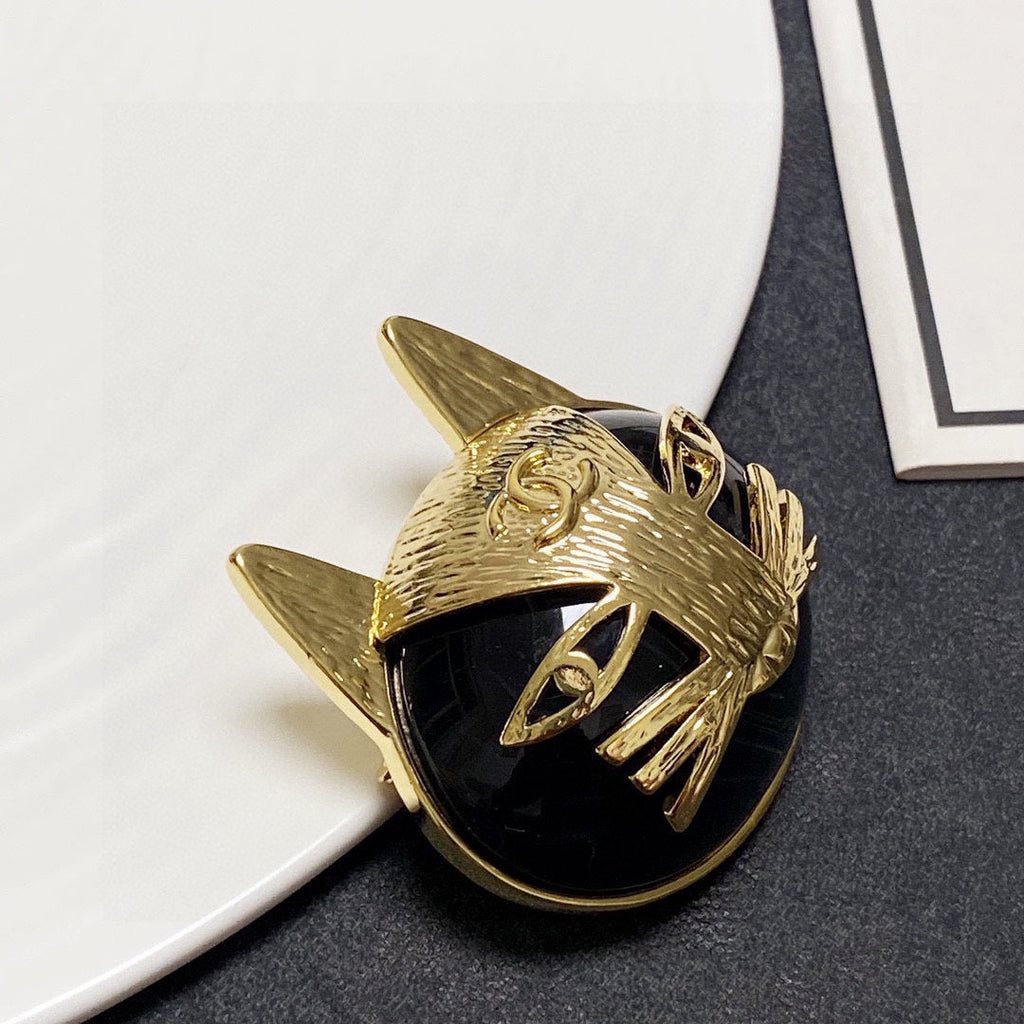 18K  Chanel Cat Brooch