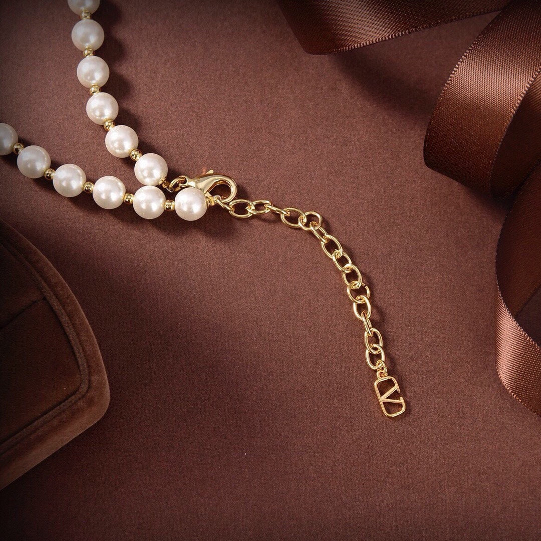 18K Valentino VLogo Signature Necklace