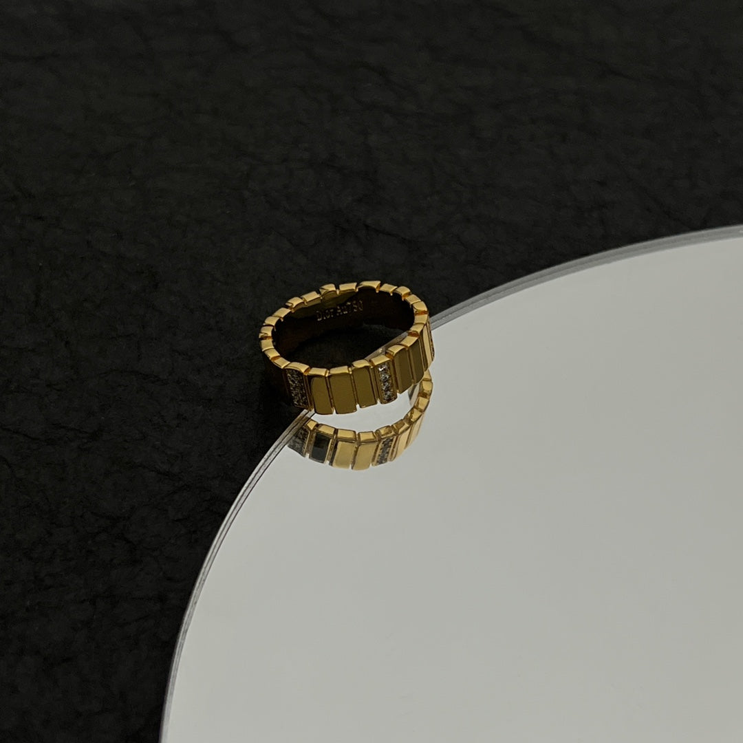 18K Dior Gem Diamond Ring