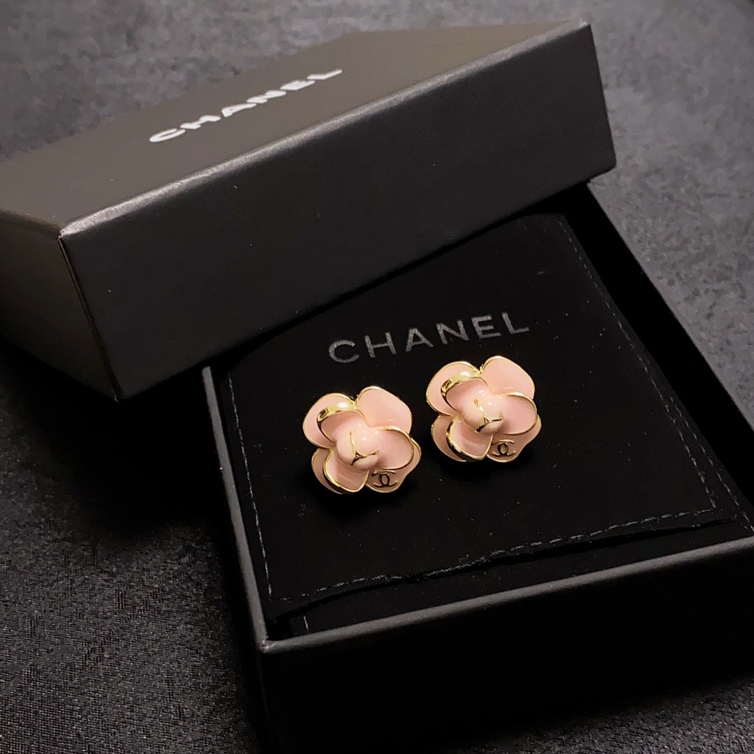 18K  Chanel Camellia Earrings