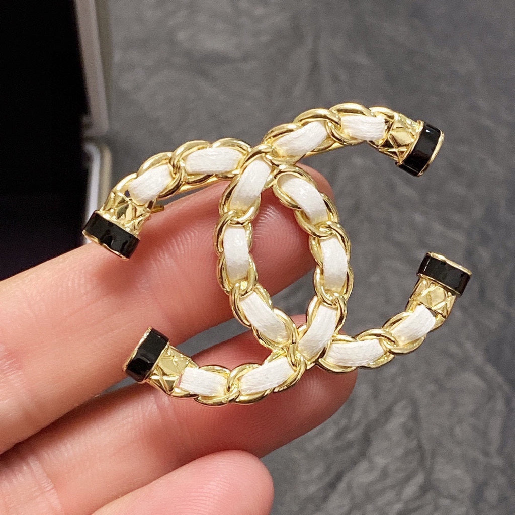 18K  Chanel Pearl Brooch