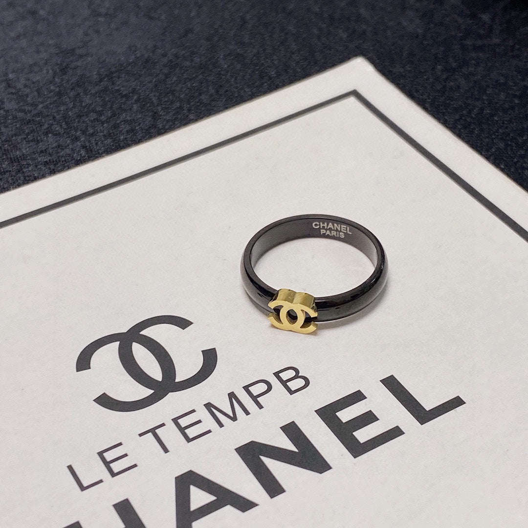 18K  Chanel Black Ring