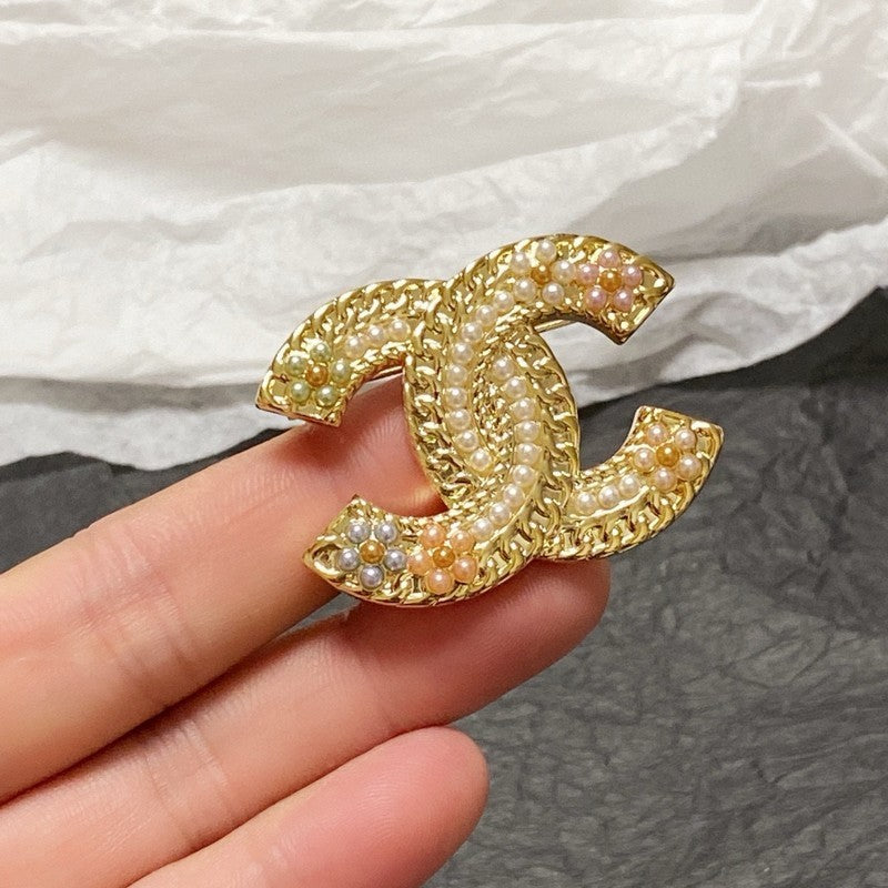 18K  Chanel Pearl Gold Brooch