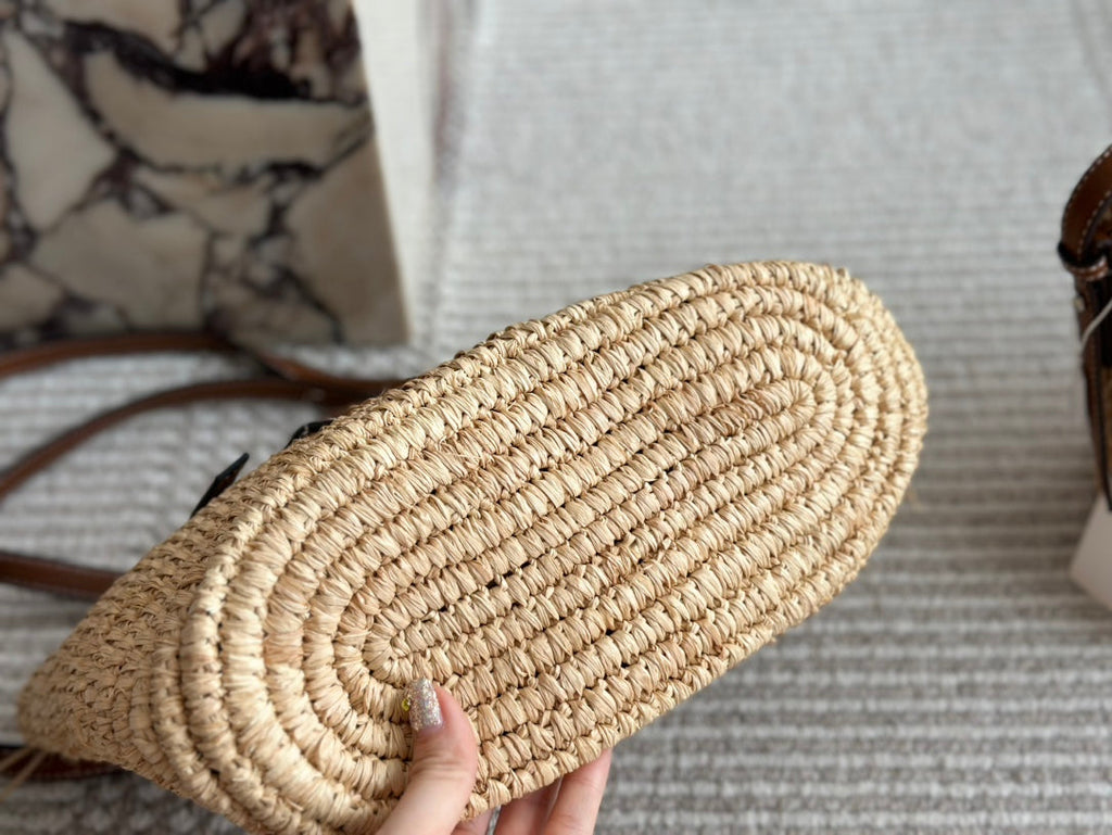 LOE 27 SUMMER WOVEN BASKET IN NATURAL RAFFIA
