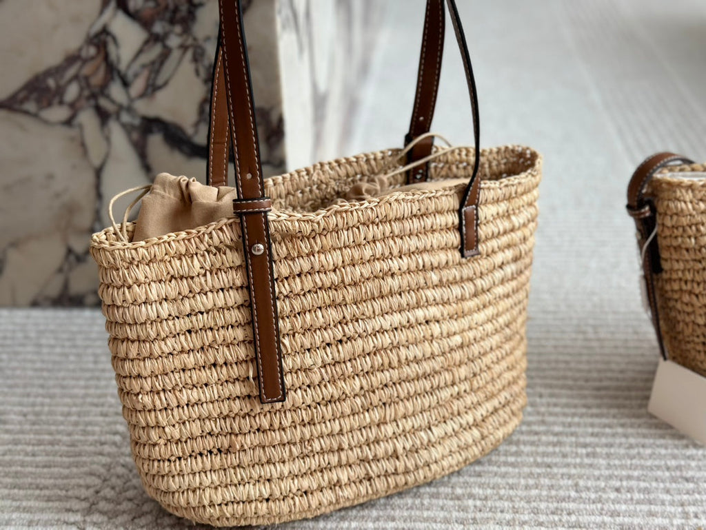LOE 27 SUMMER WOVEN BASKET IN NATURAL RAFFIA