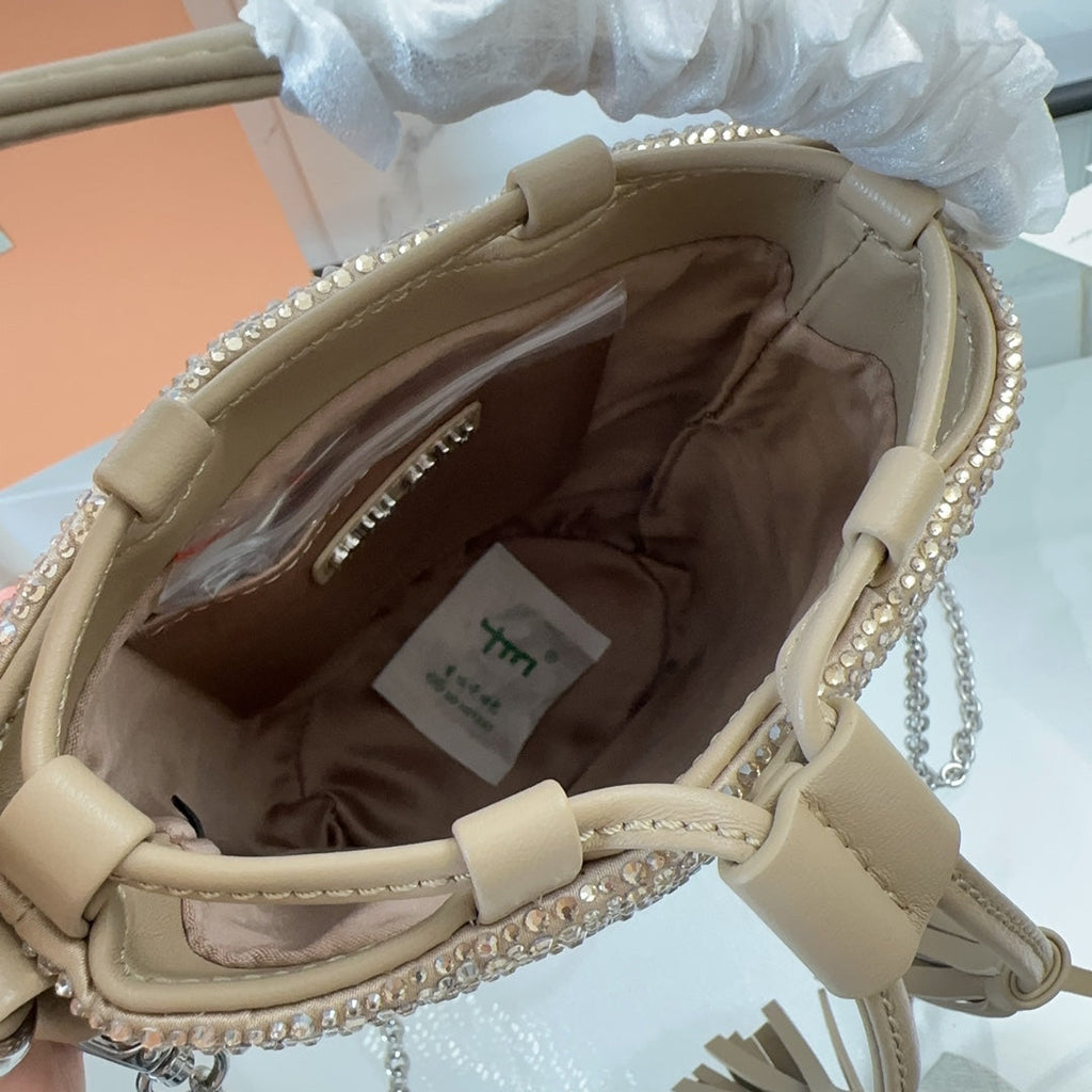 DIAMOND BUCKET BAG 17 IN ECRU BEIGE LAMBSKIN