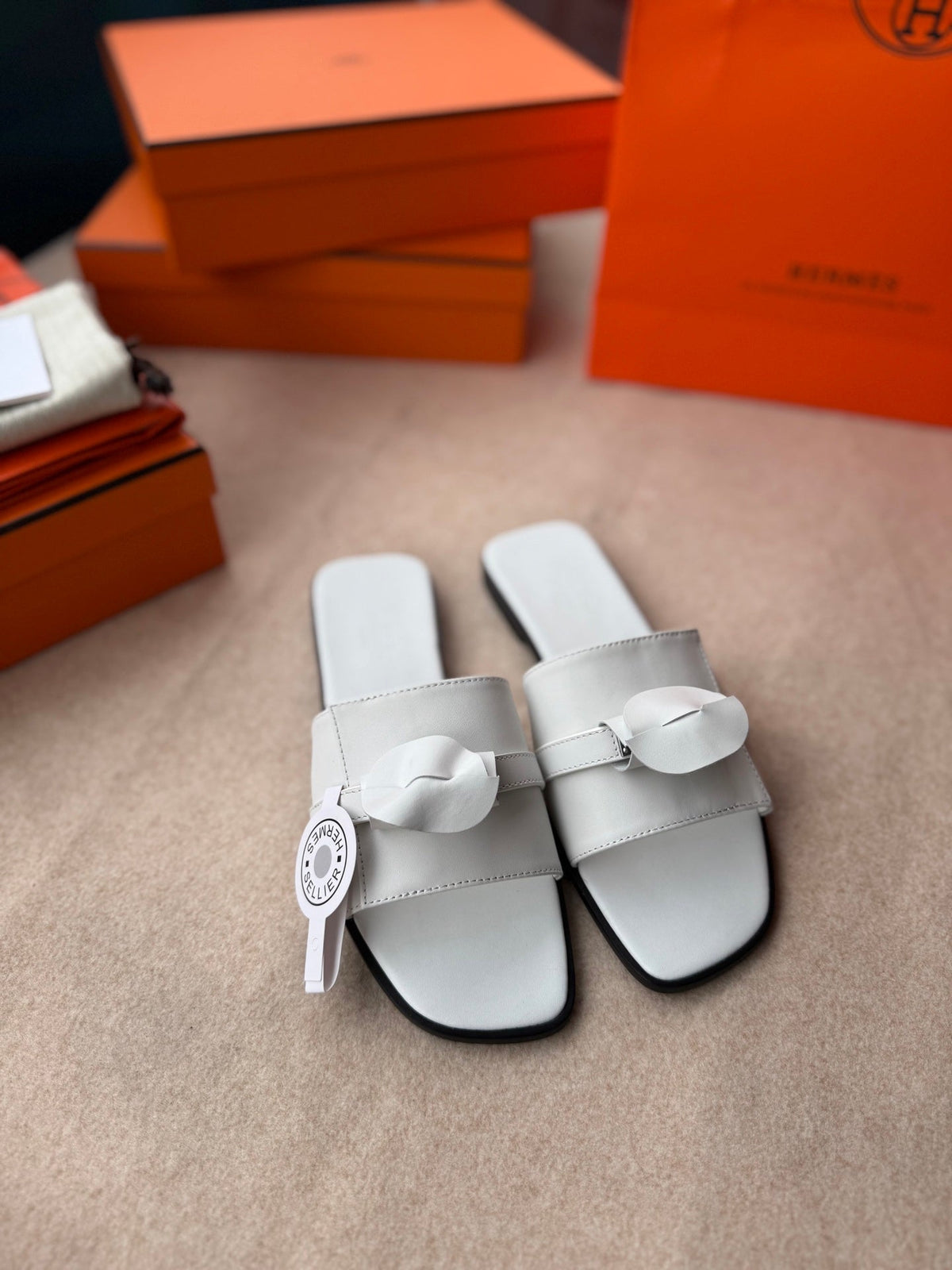 HERMES 0RAN SANDALS IN WHITE CALFSKIN