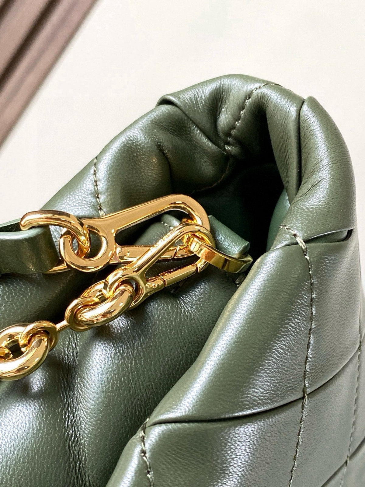 LOEWE 25S PUFFER GOYA BAG 23 IN DARK OLIVE GREEN NAPPA LAMBSKIN