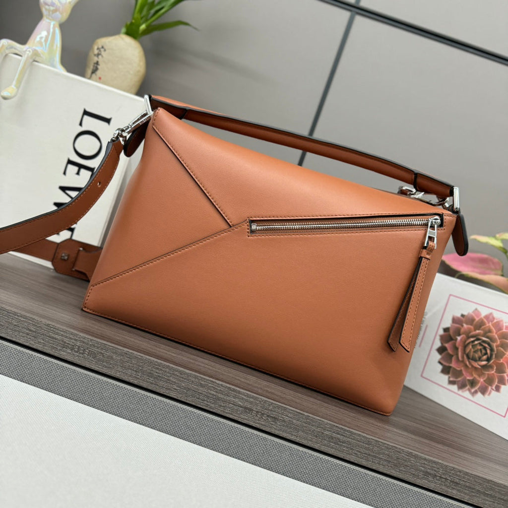 LOE PUZZLE 33 BAG IN BRONZE BROWN CALFSKIN