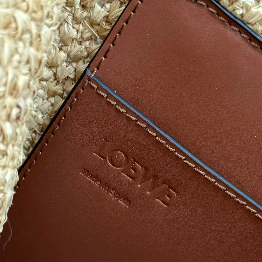 LOEWE 25S WE FONT TOTE BAG 30 IN NATURAL RAFFIA FIBER CALFSKIN SHOULDER STRAP