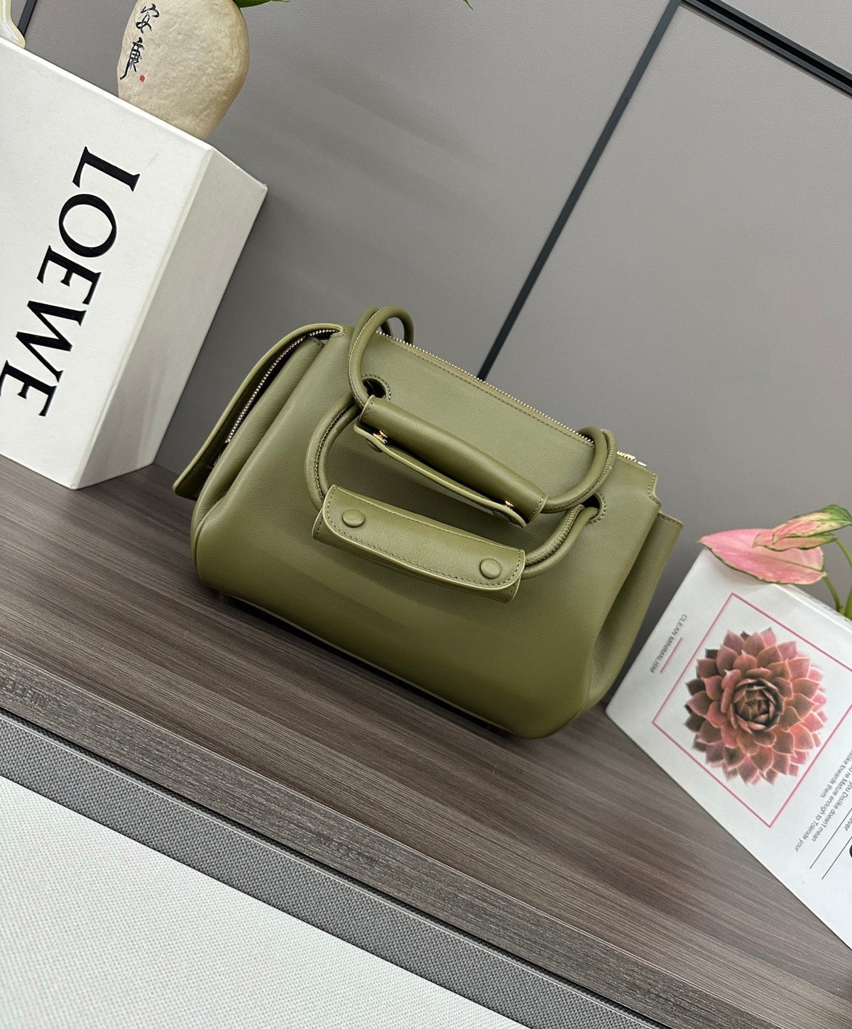 LOEWE 25S MEDIUM MADRID BAG 23 IN OLIVE GREEN CALFSKIN GOLD HARDWARE