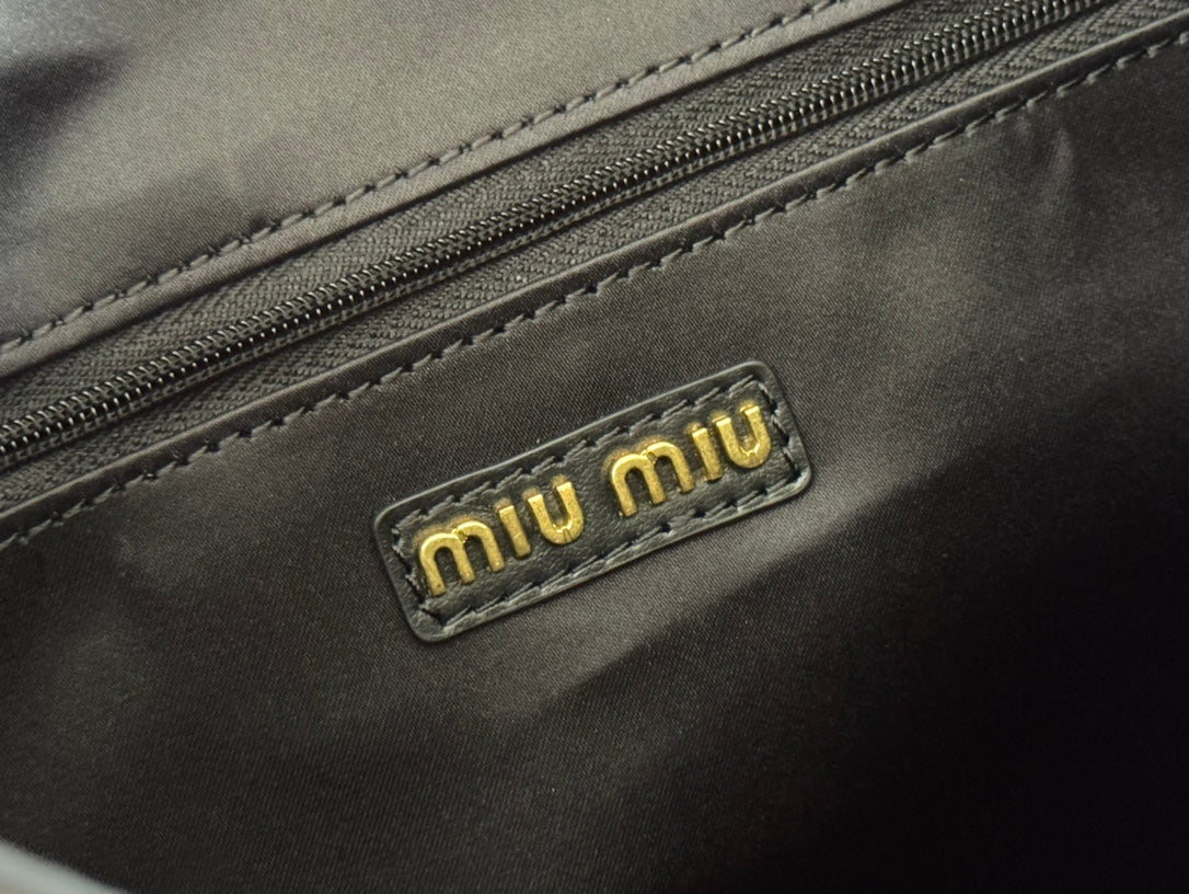 LARGE HOBO TOTE BAG 60 IN BLACK CALFSKIN