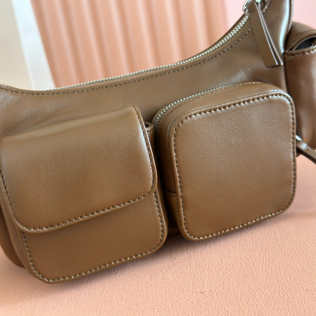 POCKET HANDBAG 21 IN OAK BROWN CALFSKIN