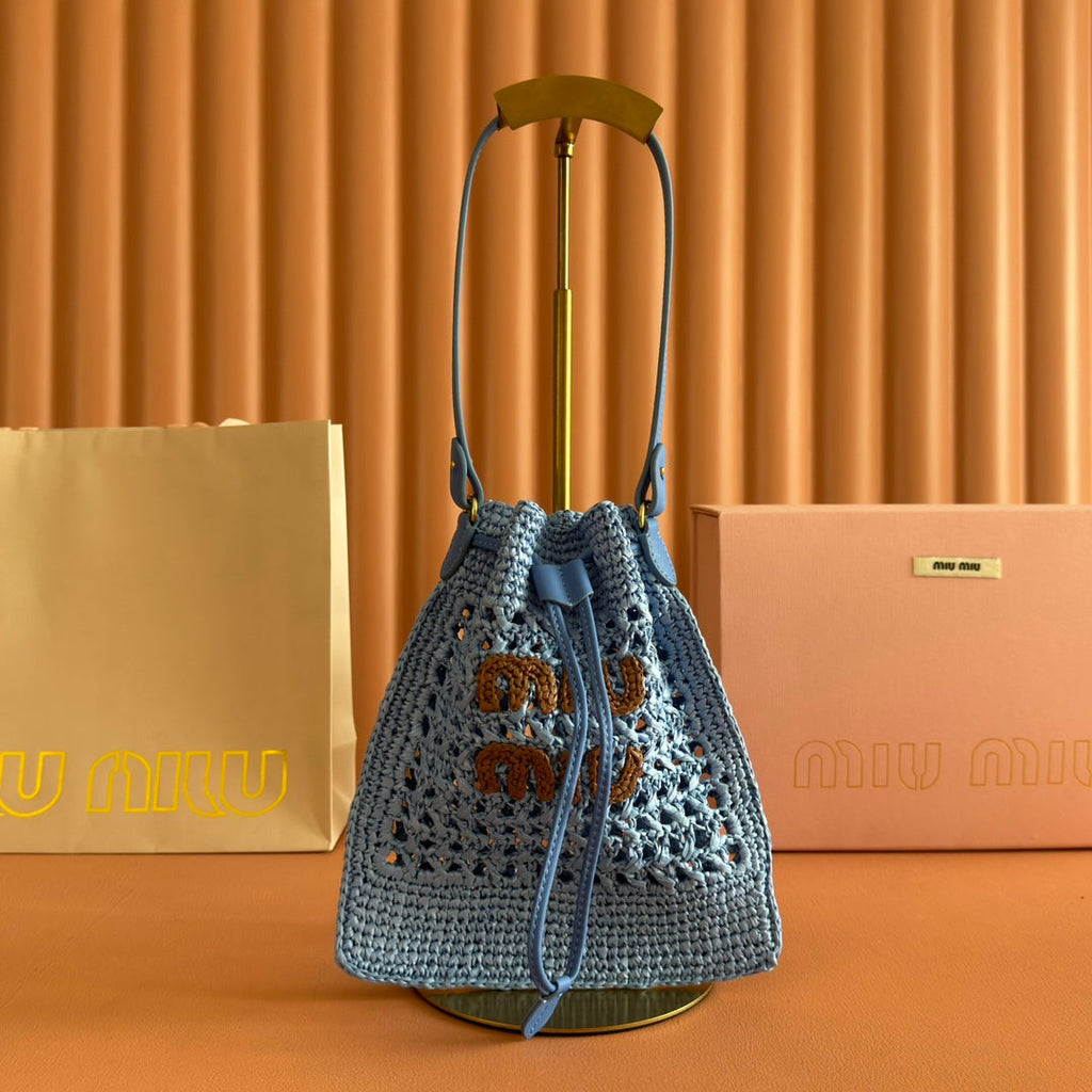 MIUMIU 26S WANDER BUCKET BAG 23 IN BLUE RAFFIA WITH LEATHER TRIM