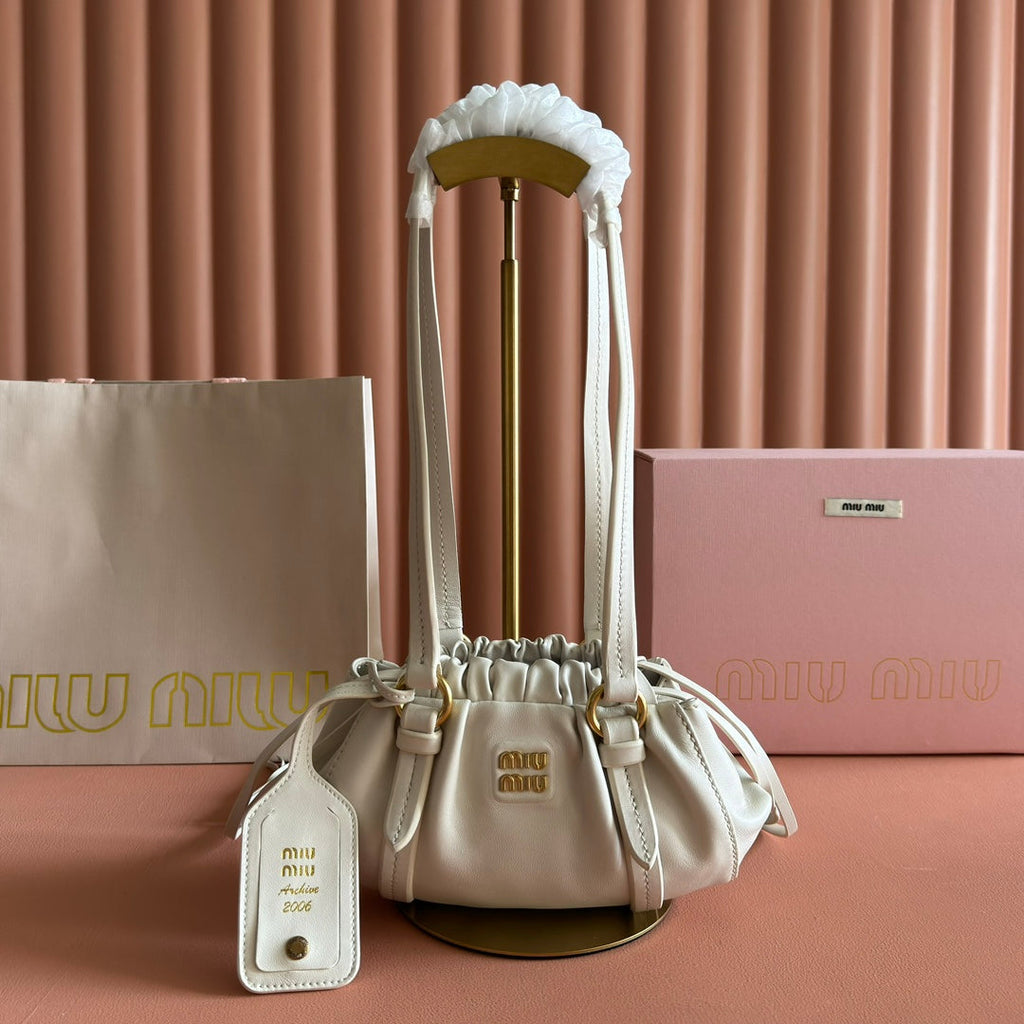 MIUMIU 26S JOIE HAND BAG 22 IN WHITE SHINY LAMBSKIN GOLD HARDWARE