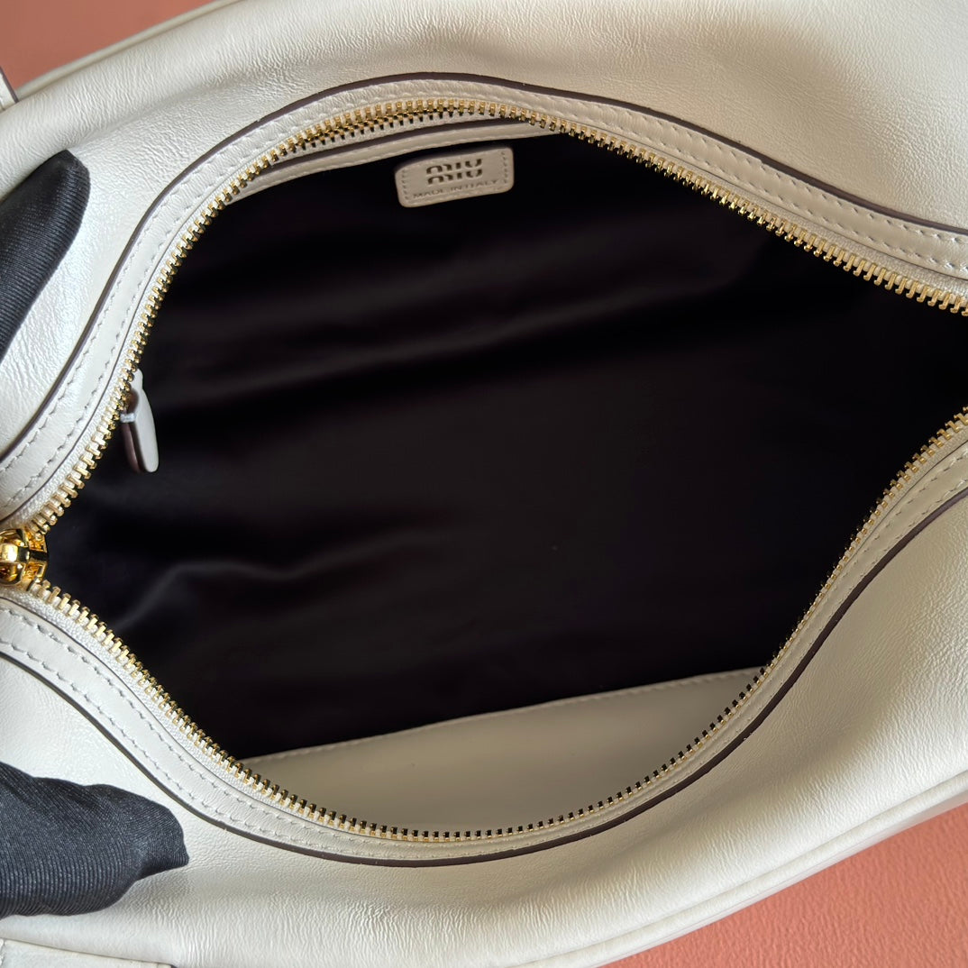 MIUMIU 26S TOP-HANDLE BAG 28 IN WHITE CALFSKIN GOLD HARDWARE