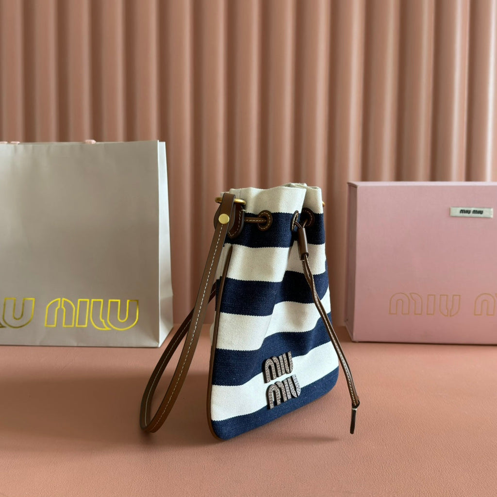 MIUMIU 26S BUCKET BAG 23 IN CREAM AND NAVY BLUE CANVAS GOLD HARDWARE
