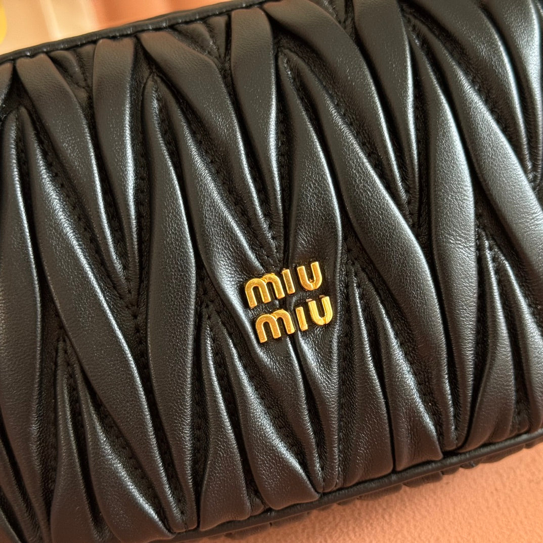 MIUMIU 26S POUCH BAG 15 IN BLACK CALFSKIN GOLD HARDWARE
