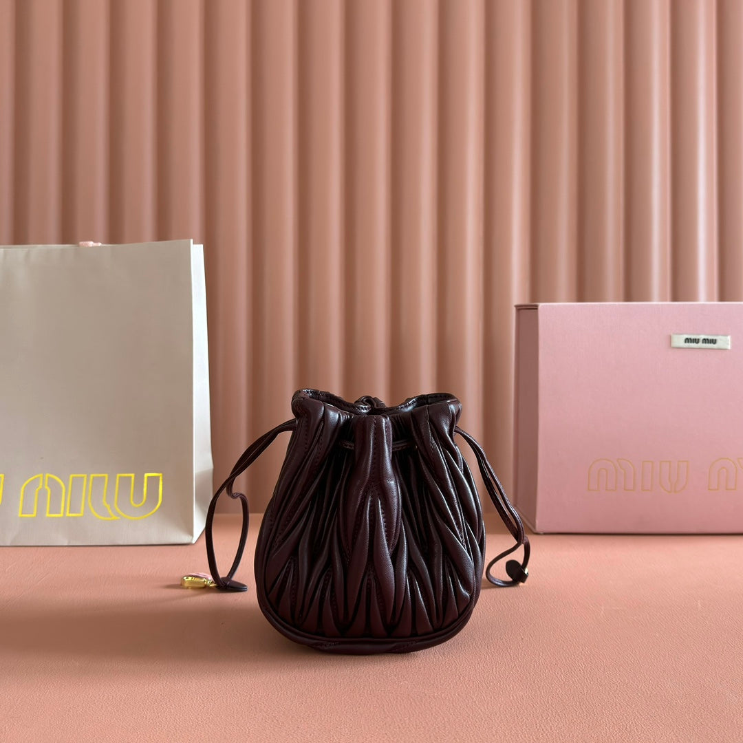 MIUMIU 26S MATELASSE POUCH BAG 16 IN DARK BROWN CALFSKIN GOLD HARDWARE