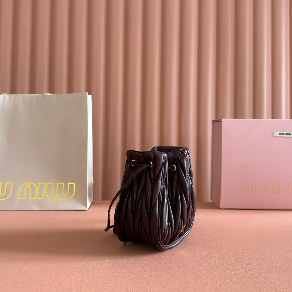 MIUMIU 26S MATELASSE POUCH BAG 16 IN DARK BROWN CALFSKIN GOLD HARDWARE