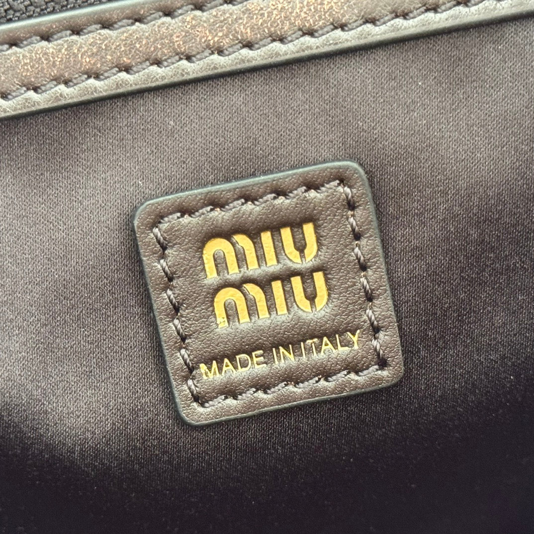 MIUMIU 26S POCKET BAG 38 IN BLACK CALFSKIN GOLD HARDWARE