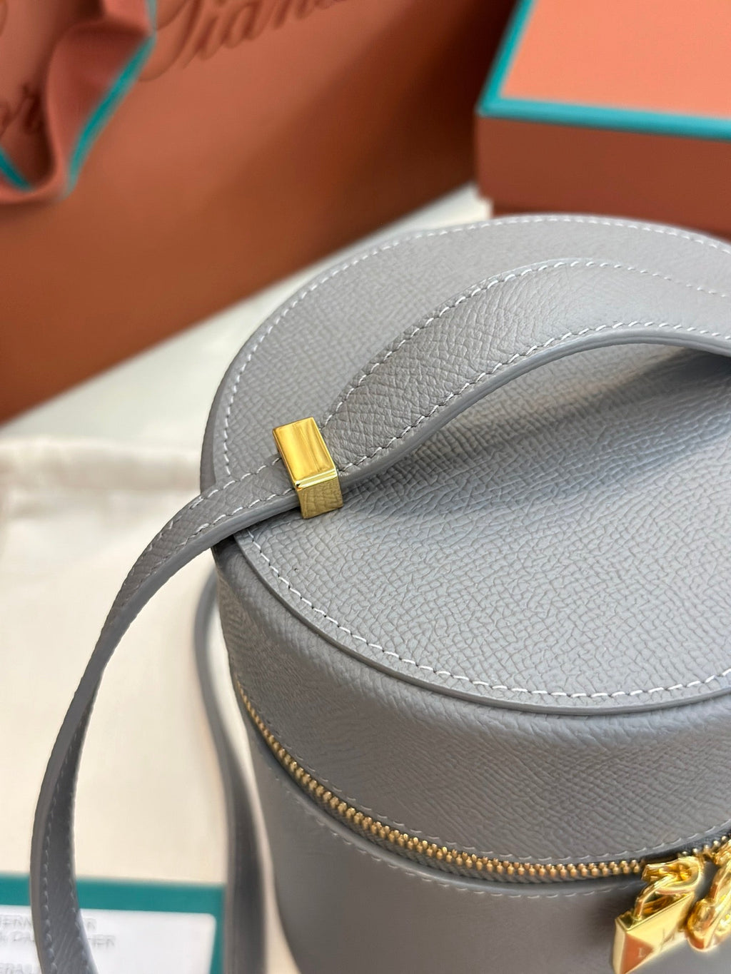 EXTRA CASE MEDIUM 16 BAG IN DOVE GRAY SMOOTH CALFSKIN WITH GOLD HARDWARE