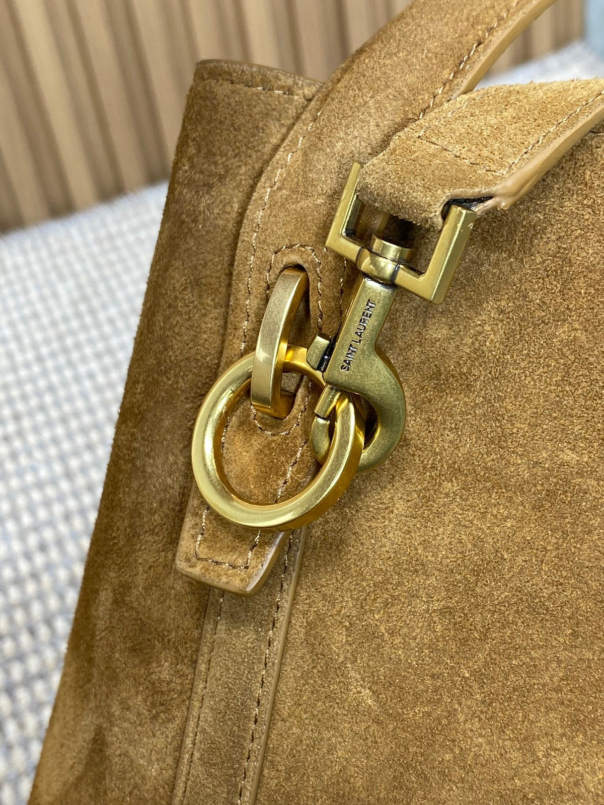 LE 37 SMALL BUCKET BAG 25 IN BROWN SUEDE GOLD HARDWARE