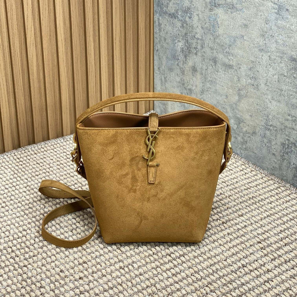 LE 37 SMALL BUCKET BAG 20 IN BROWN SUEDE GOLD HARDWARE