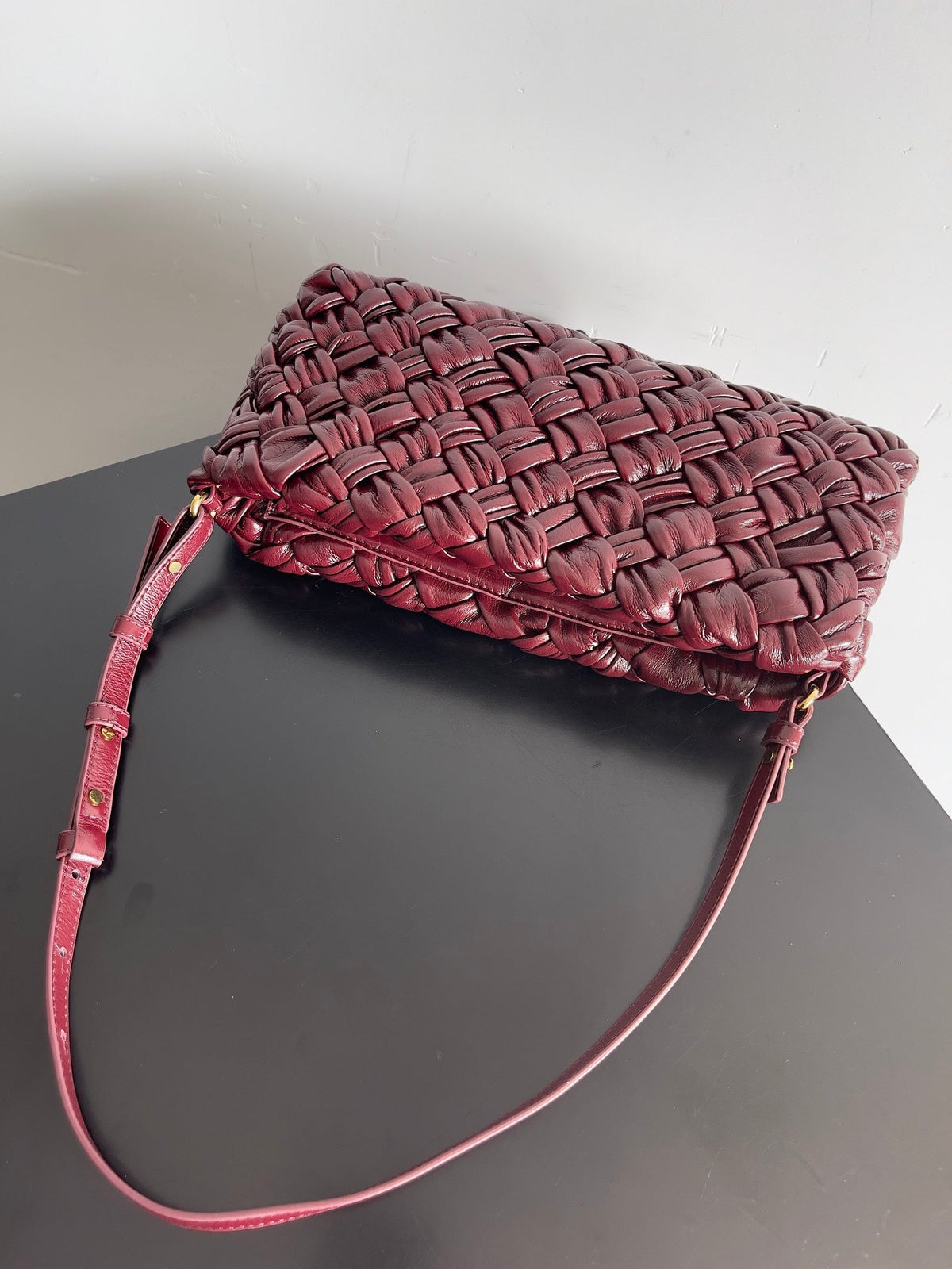 KELIMERO CHA-CHA CLUTCH 28.5 IN BURGUNDY LAMBSKIN