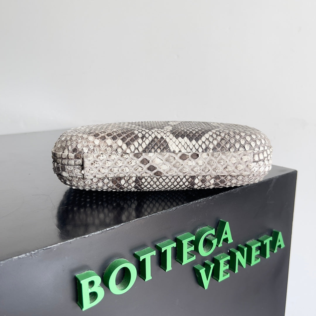 KNOT CHAIN CLUTCH 20.5 IN SNAKE PATTERN CALFSKIN