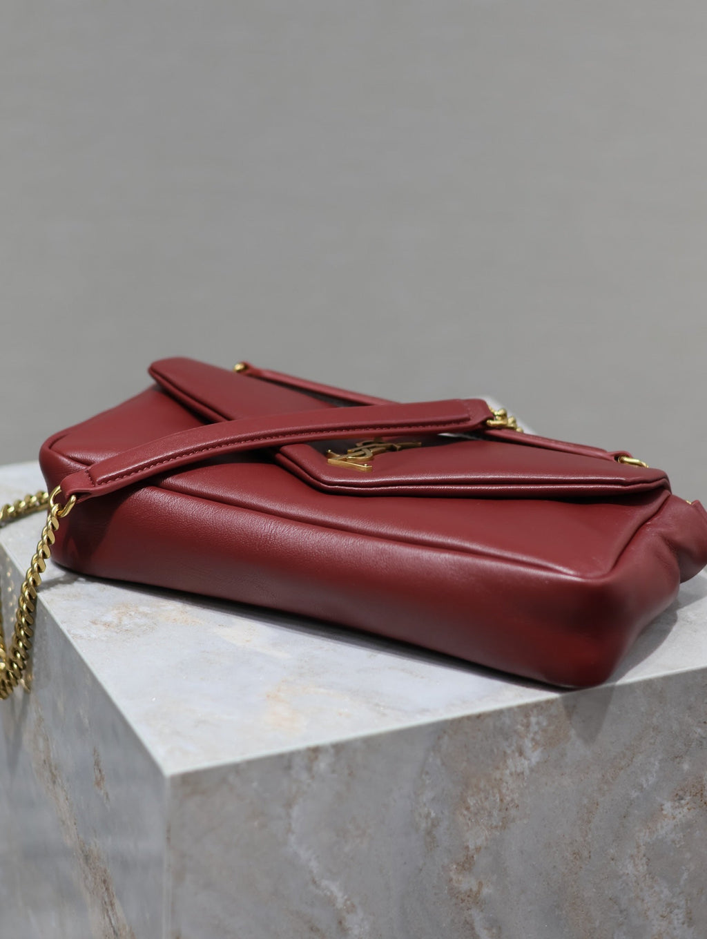 YSL 25S CALYPSO HANDBAG 26 IN BURGUNDY LAMBSKIN GOLD HARDWRE