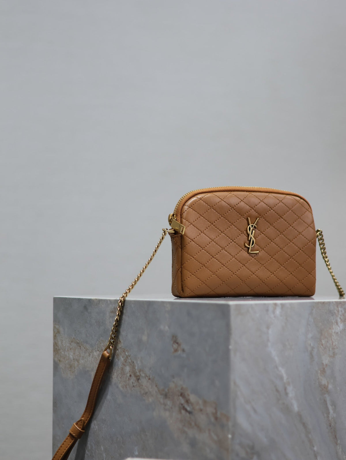 GABY ZIPPED POUCH 19 IN CARAMEL BROWN QUILTED LAMBSKIN GOLD HARDWARE